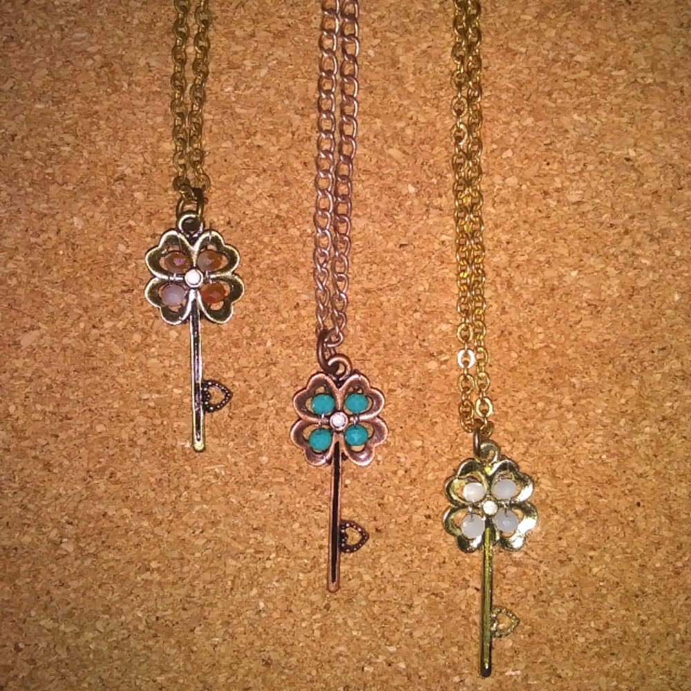 Necklace Bundle - Picture 2 of 7